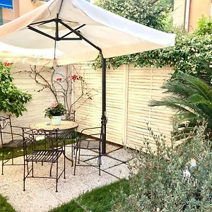 Le Bouganville Lavagna